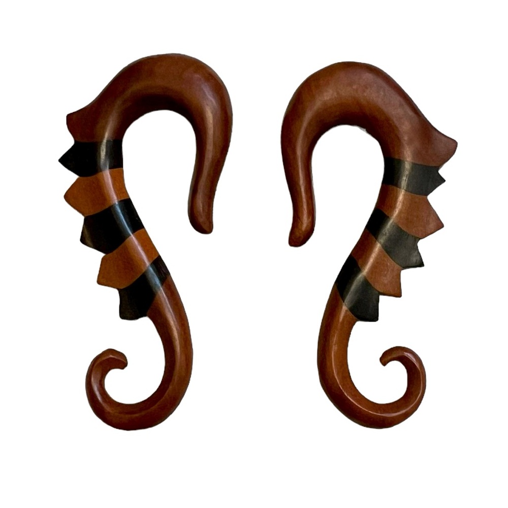 6mm Wooden Dragon Tail Ear Gauges Stretcher Hanger NEW Unisex